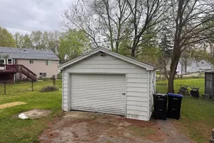 7506 Algonquin Rd, Wonder Lake, IL 60097 - Photo 11