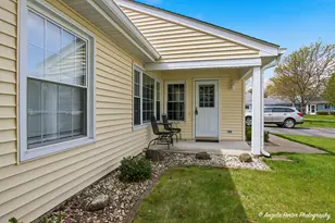 7201 Hastings Cir, Fox Lake, IL 60020 - Photo 5