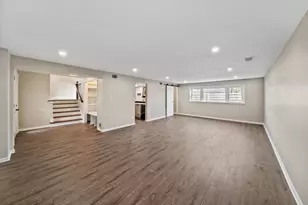 1502 Carrol Ct, Darien, IL 60561 - Photo 13