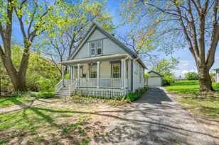 434 S 3rd St, West Dundee, IL 60118 - Photo 3