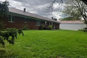 4015 E 1st Rd, Mendota, IL 61342 - Photo 3