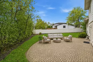 75 Eastwood Dr, Deerfield, IL 60015 - Photo 17