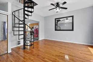 9018 S Brandon Ave, Chicago, IL 60617 - Photo 3