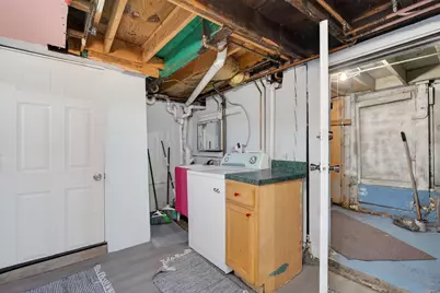 9018 S Brandon Avenue, Chicago, IL 60617 - Photo 31
