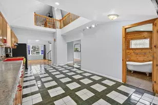 9018 S Brandon Ave, Chicago, IL 60617 - Photo 13