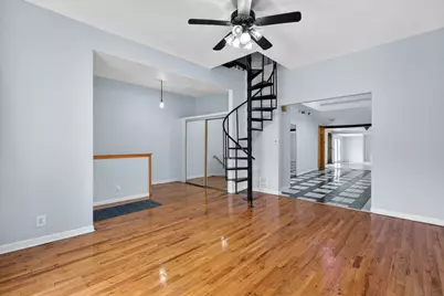 9018 S Brandon Avenue, Chicago, IL 60617 - Photo 7