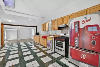 9018 S Brandon Avenue, Chicago, IL 60617 - Photo 9