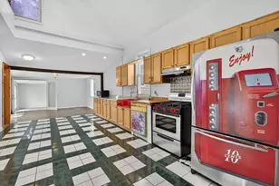 9018 S Brandon Ave, Chicago, IL 60617 - Photo 9