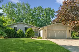 1003 Country Dr, Shorewood, IL 60404 - Photo 1