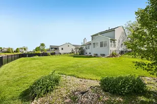 1407 Autumn Ridge Rd, Sandwich, IL 60548 - Photo 47