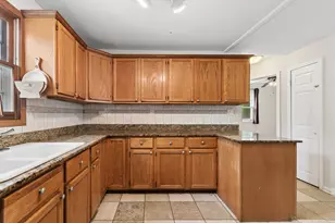 131 Turtle St, Shorewood, IL 60404 - Photo 9