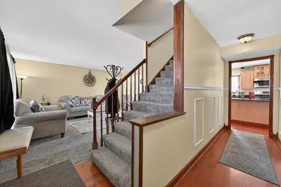 376 Canyon Trail, Carol Stream, IL 60188 - Photo 3