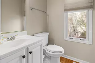 26W326 Pinehurst Dr, Winfield, IL 60190 - Photo 21