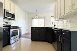 601 Blackstone Ct, Aurora, IL 60504 - Photo 11
