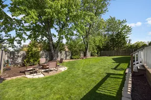 621 Newport Ave, Westmont, IL 60559 - Photo 25