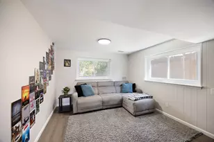 621 Newport Ave, Westmont, IL 60559 - Photo 17