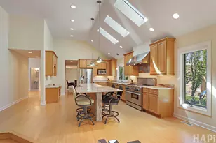 225 Spruce Rd, Northbrook, IL 60062 - Photo 11