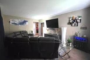 757 Newell Ave, Calumet City, IL 60409 - Photo 3