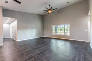 1854 W Backbone Rd, Princeton, IL 61356 - Photo 9