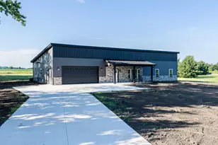 1854 W Backbone Rd, Princeton, IL 61356 - Photo 3