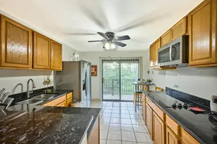 148 Dunteman Dr, Glendale Heights, IL 60139 - Photo 5