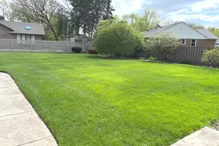 1850 Kensington Pl, Aurora, IL 60506 - Photo 9