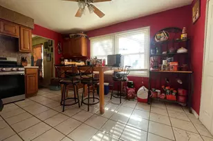 17723 Stonebridge Dr, Hazel Crest, IL 60429 - Photo 5
