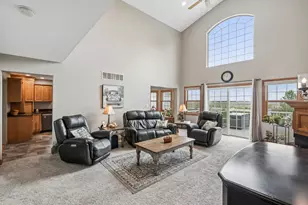 29785 Deer Valley Dr, Deer Grove, IL 61243 - Photo 9