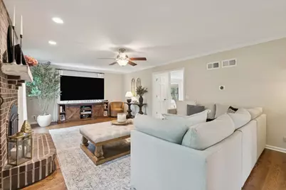 299 Concord Square, Gurnee, IL 60031 - Photo 11