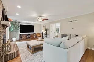 299 Concord Square, Gurnee, IL 60031 - Photo 11