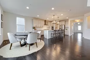 546 Council Cir, Vernon Hills, IL 60061 - Photo 9