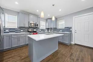131 W 108th St, Chicago, IL 60628 - Photo 9