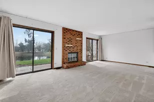 755 Whalom Ln, Schaumburg, IL 60173 - Photo 5