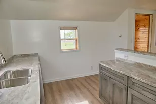 324 Wixon Pit Rd, Earlville, IL 60518 - Photo 9