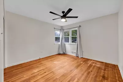 64 E Benton Street, Oswego, IL 60543 - Photo 15