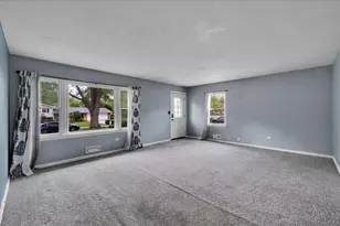 64 E Benton St, Oswego, IL 60543 - Photo 5