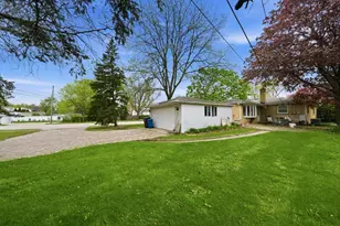 1 N Edward St, Mount Prospect, IL 60056 - Photo 21