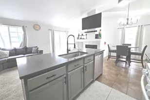 769 Hobart Dr, South Elgin, IL 60177 - Photo 7