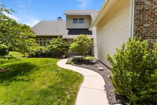 1808 Foxborough Ct, Champaign, IL 61822 - Photo 5