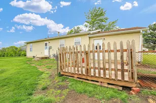 841 S High St, Paxton, IL 60957 - Photo 25