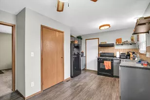 841 S High St, Paxton, IL 60957 - Photo 11