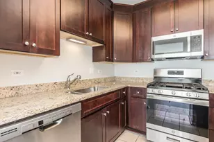 33 W Ontario St, Chicago, IL 60654 - Photo 13