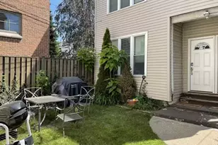 3327 N Hamilton Ave, Chicago, IL 60618 - Photo 15
