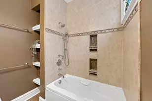 224 Clinton Ave, Oak Park, IL 60302 - Photo 15
