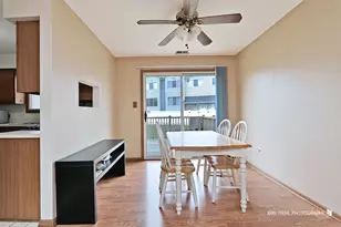 402 S Frontenac St, Aurora, IL 60504 - Photo 5