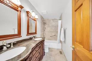 323 Ford Ln, Bartlett, IL 60103 - Photo 33