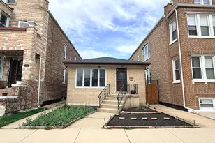 4542 S Mozart St, Chicago, IL 60632 - Photo 1