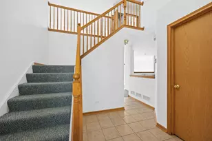 658 Chestnut Ridge, Minooka, IL 60447 - Photo 3