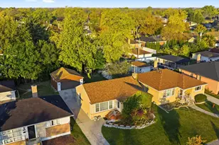 2136 Bristol Ave, Westchester, IL 60154 - Photo 3