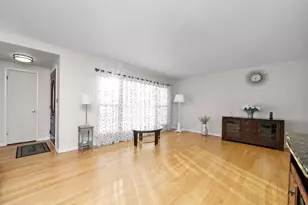 2136 Bristol Ave, Westchester, IL 60154 - Photo 7